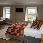 Donegal House 多尼戈尔