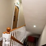 아파트 Donegal House