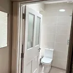 Donegal House 多尼戈尔