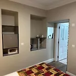 Donegal House * 多尼戈尔