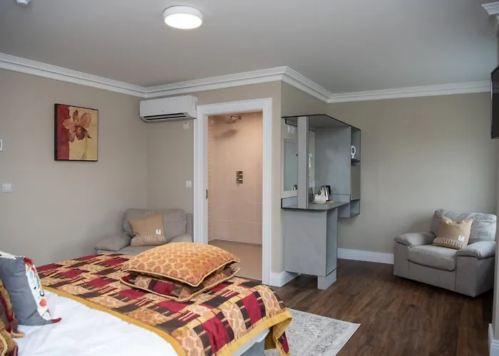 Donegal House Апартаменты Донегол