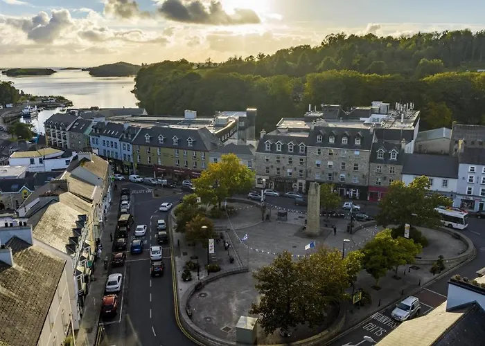 Donegal House Апартаменты Донегол