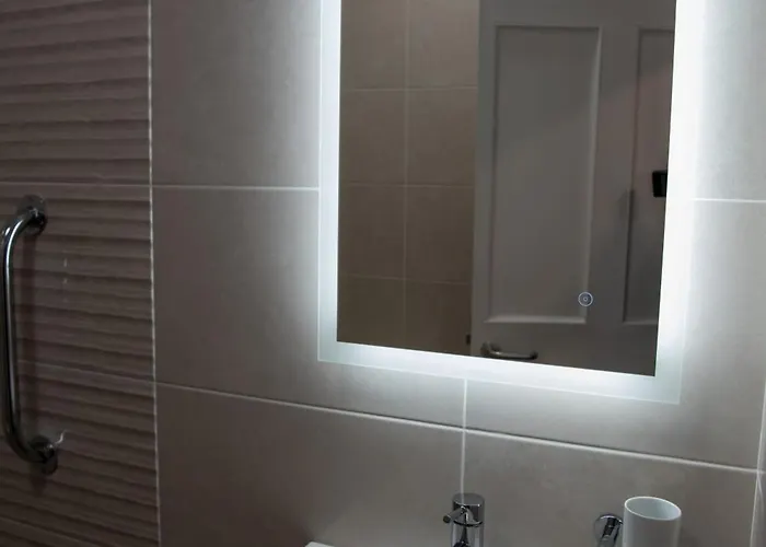 Donegal House Донегол