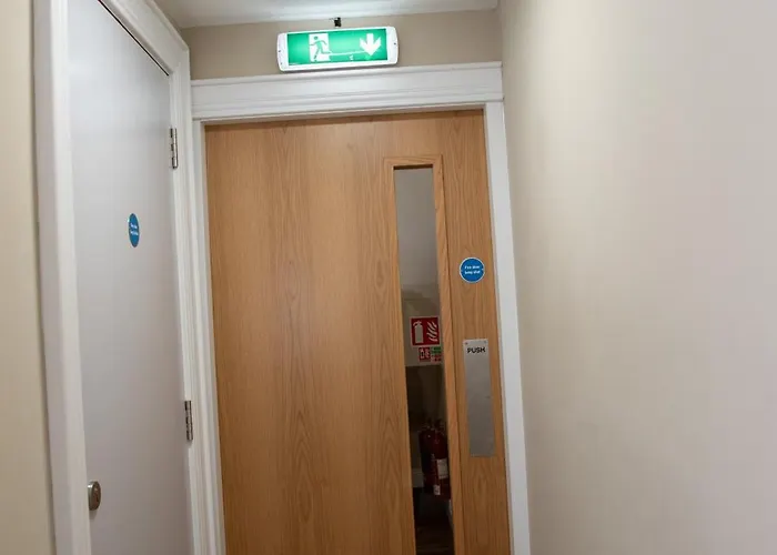 Donegal House Апартаменты Донегол