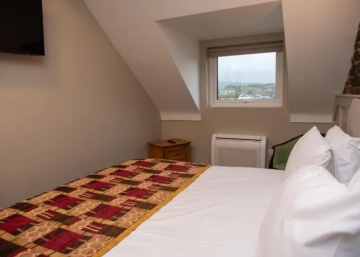 Апартаменты Donegal House *